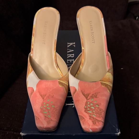 Karen Scott Shoes - Karen Scott Women's Mules - Pink and Gold Floral